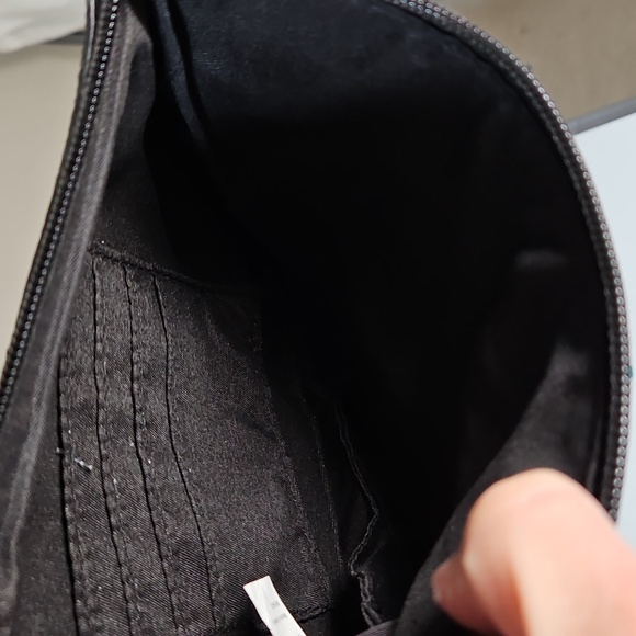 Laundry By Shelli Segal Wristlet Black Nylon  Zip Open Magnet Flap Closure - Picture 5 of 8